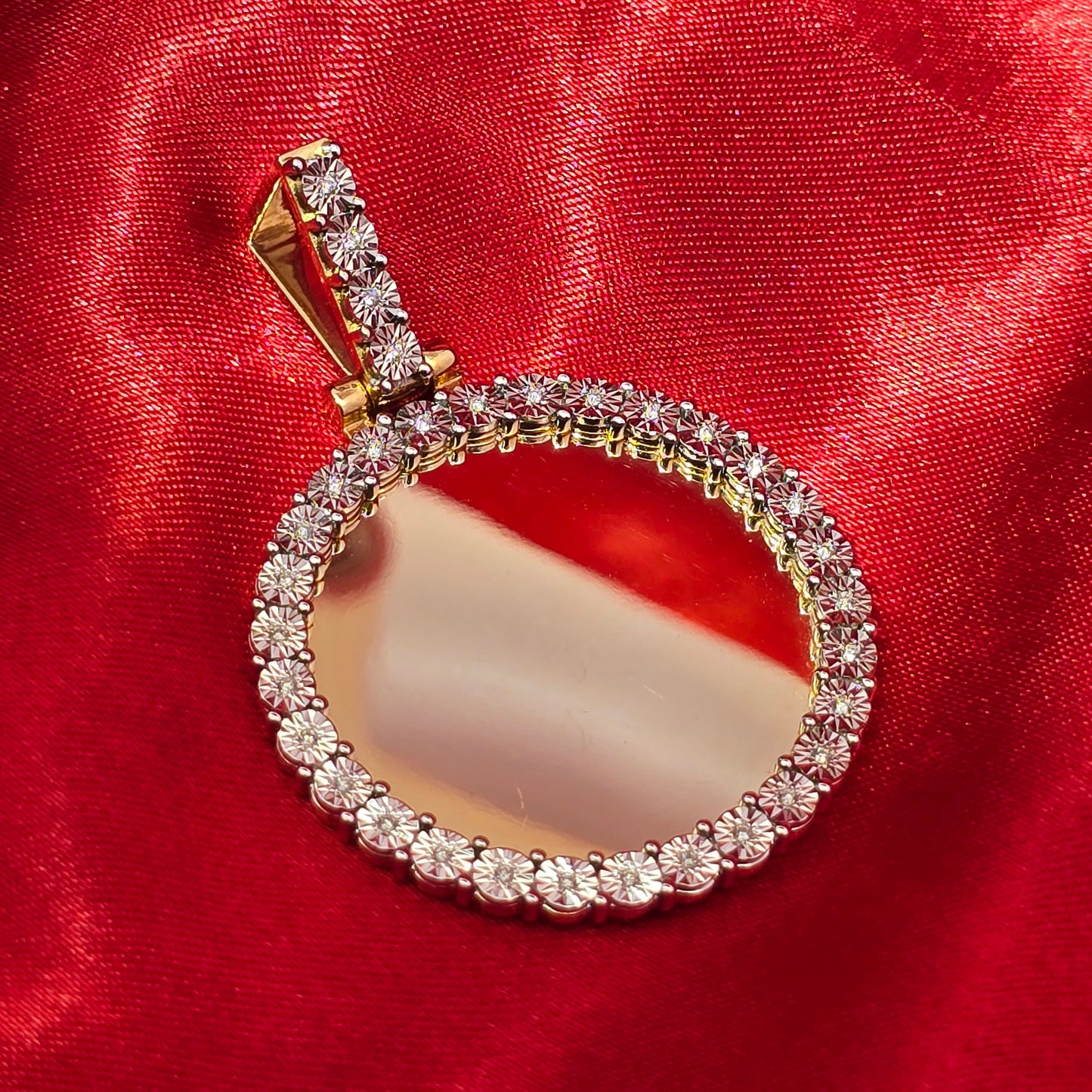 10K Yellow Gold Diamond Memory Frame Pendant 0.13ctw