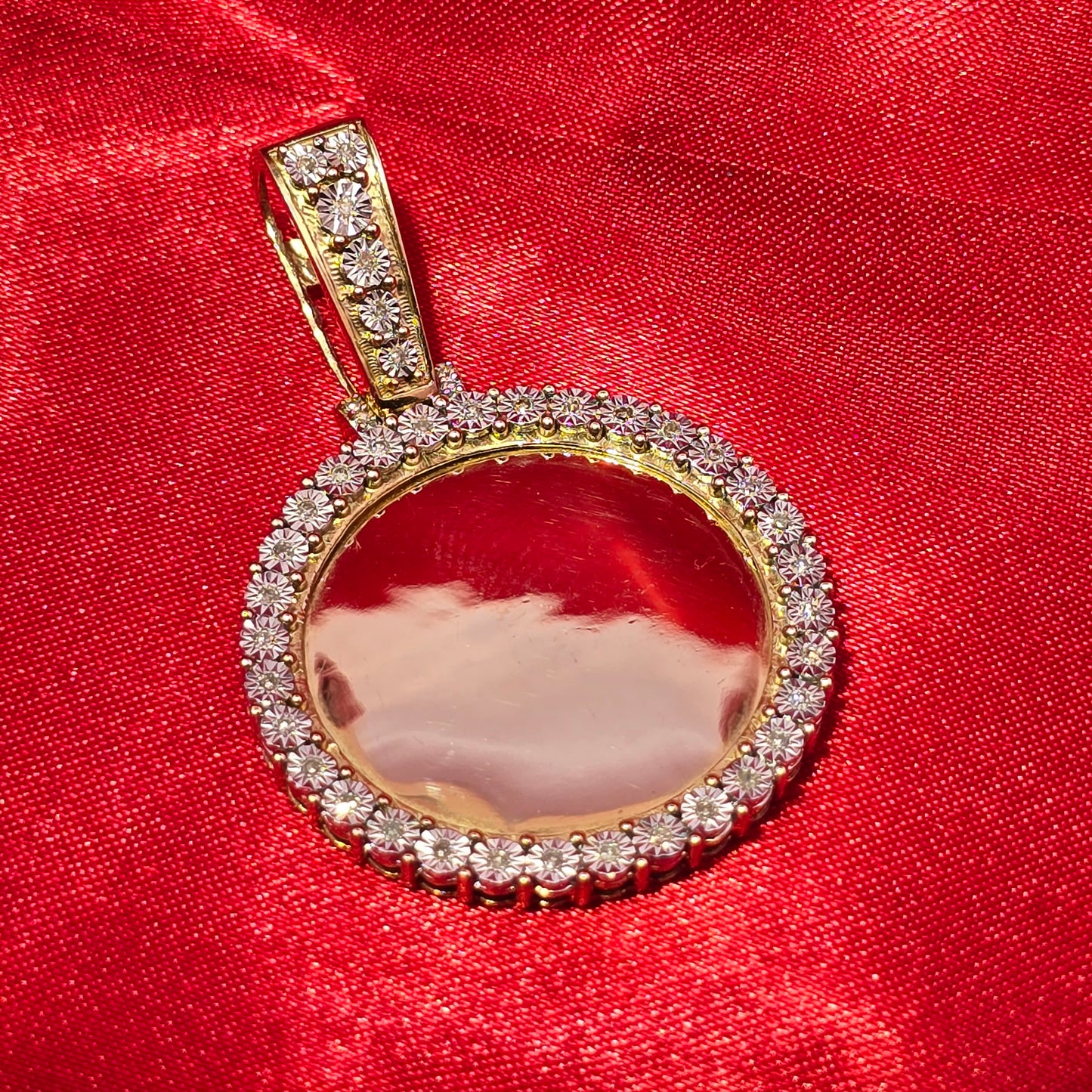 10k Yellow Gold Diamond Memory Frame Pendant 0.75 ctw