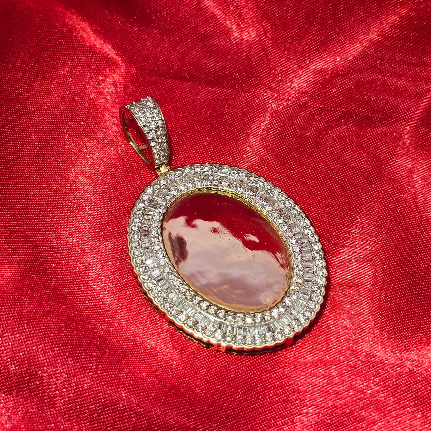 10k Yellow Gold Diamond Oval Memory Pendant 3.0 ctw