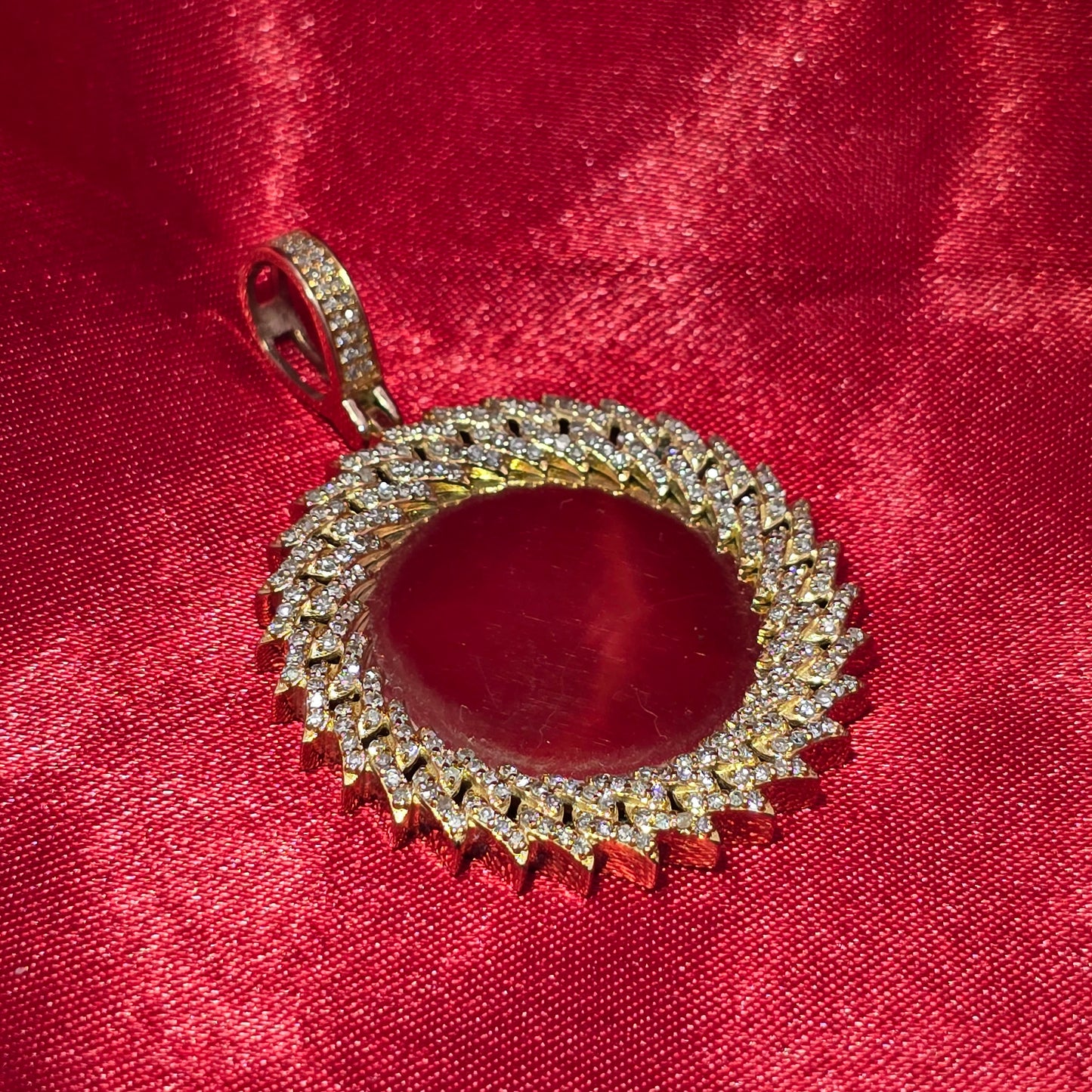 10k Yellow Gold Diamond Memory Pendant 0.74 ctw