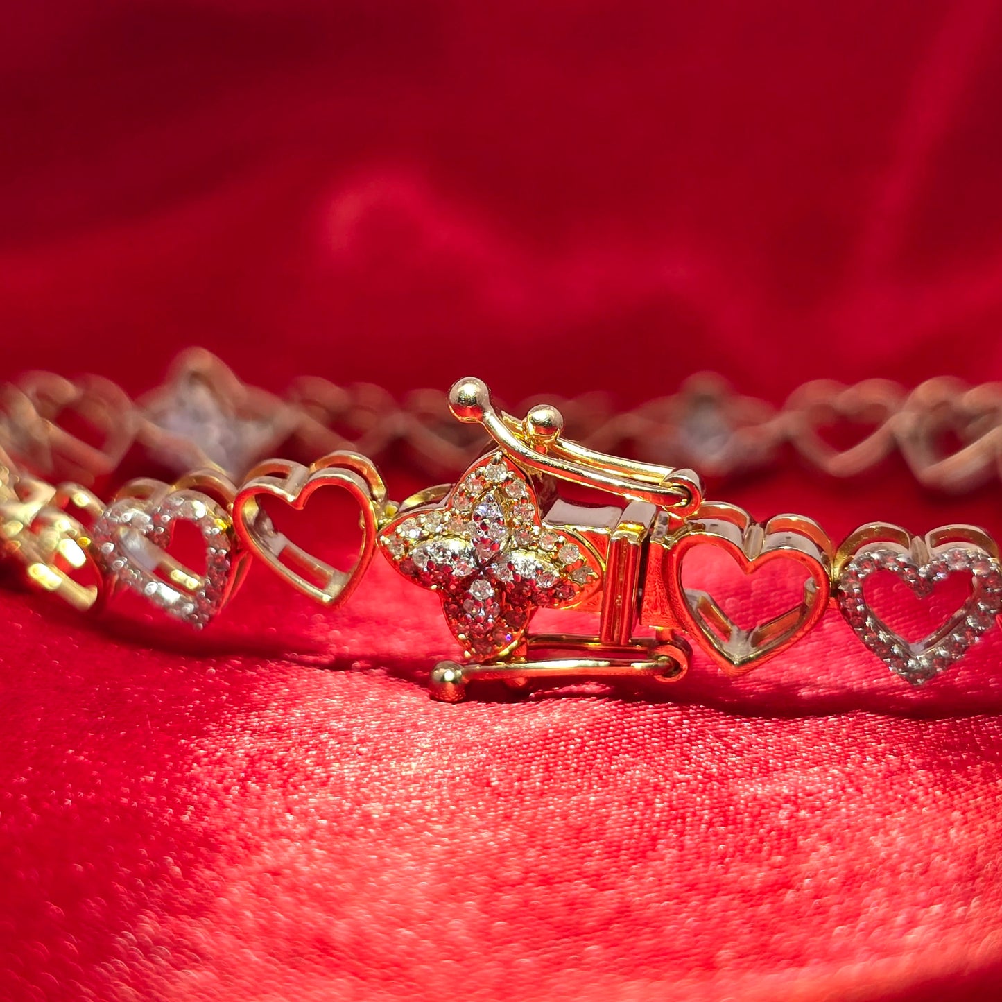 Women's Elegant Clover Heart Bracelet 0.95 ctw Diamond 10K Yellow Gold 7"