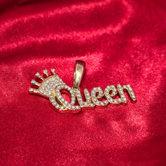 Queen Pendant 0.90 ctw Diamond 10K Yellow Gold