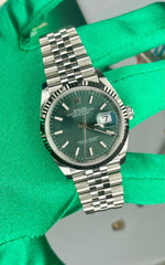 36mm Datejust Stainless steel
18k White Gold fluted bezel - Mint Green Dial - full jubilee bracelet - like new - watch and card