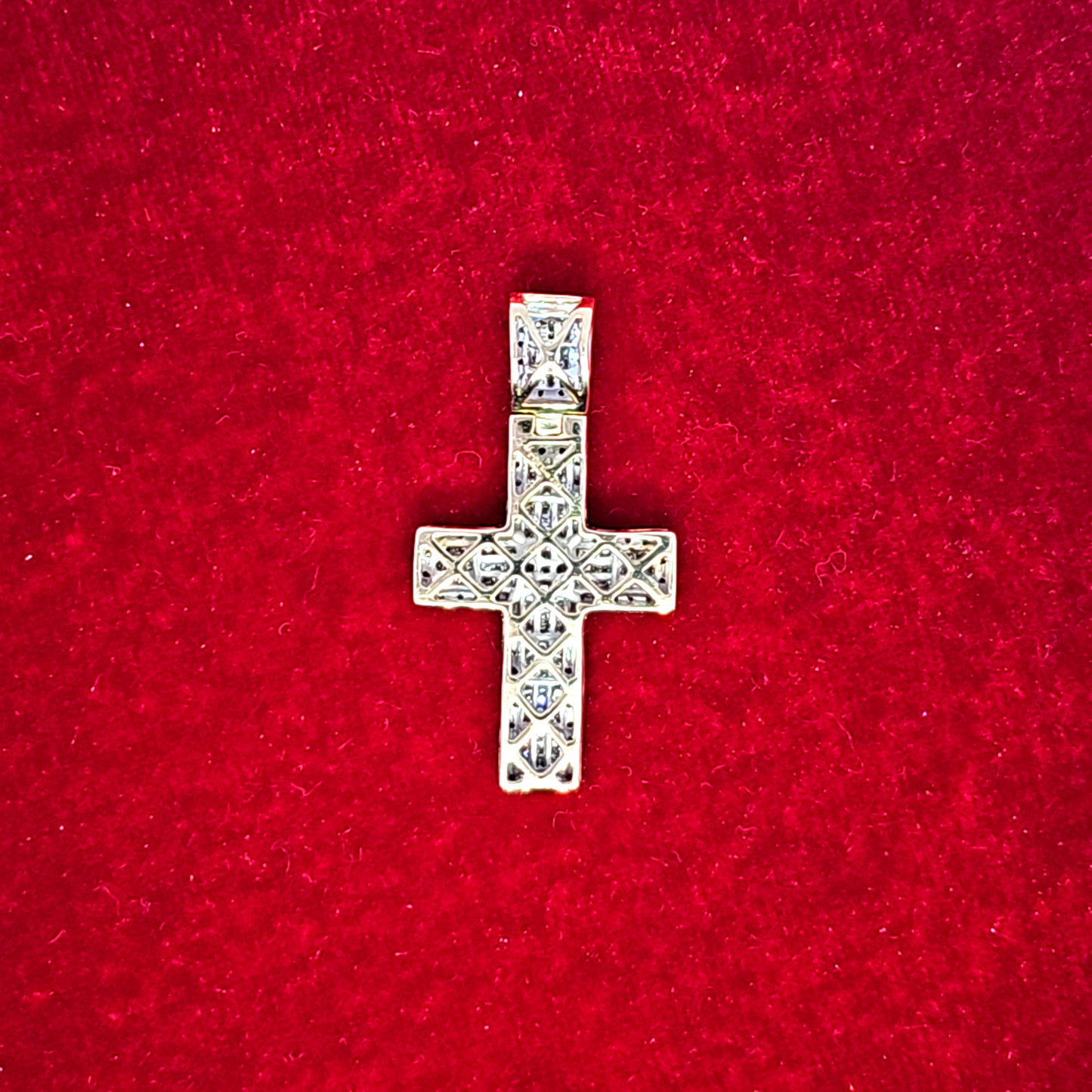 Diamond Cross Pendant 1.00 ct. 10K Yellow Gold