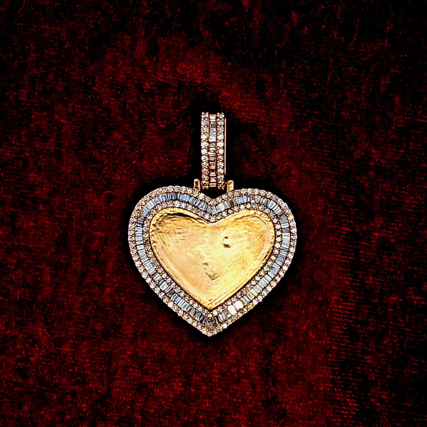 Heart-Shaped Baguette Memory Pendant 2.5 ct. Diamond 10K Yellow Gold