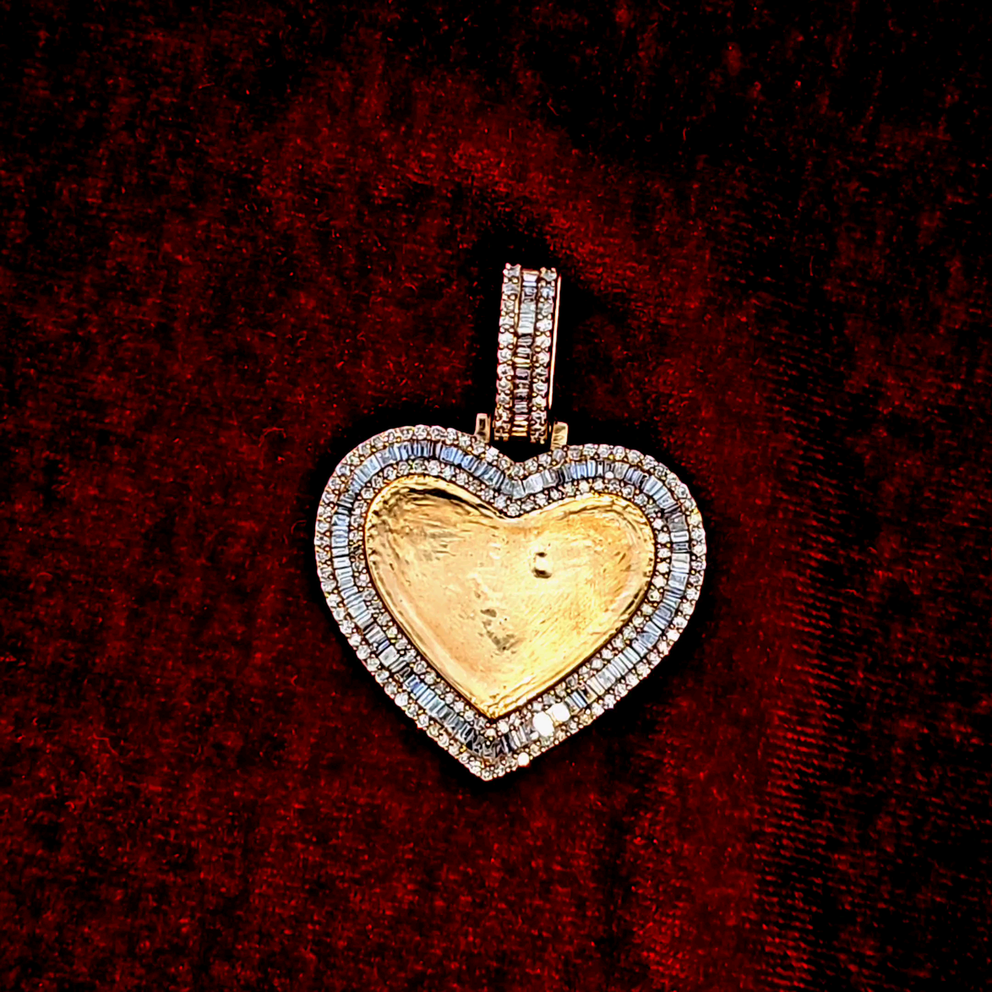 Heart-Shaped Baguette Memory Pendant 2.5 ct. Diamond 10K Yellow Gold