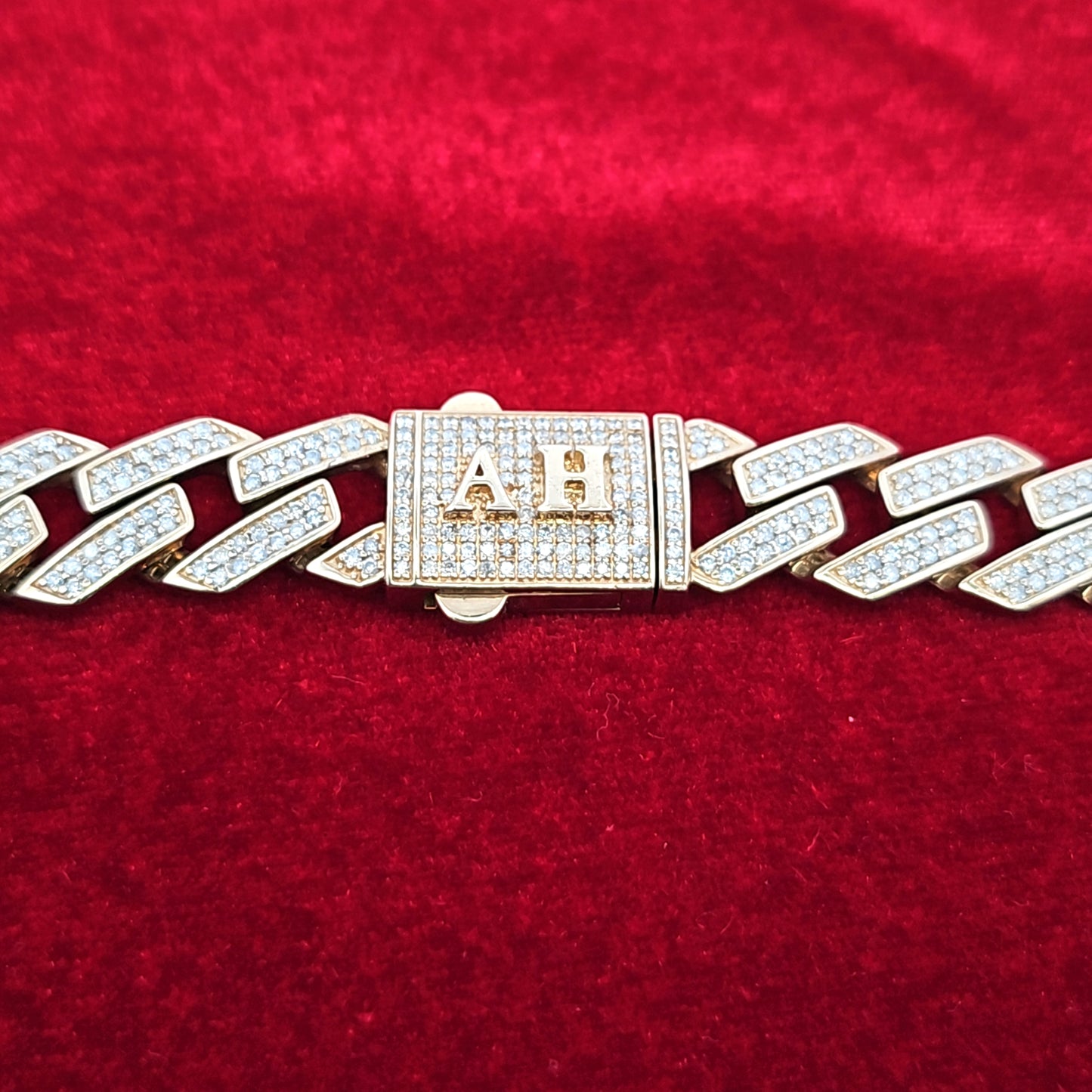 10K Diamond Cuban with Custom Lock 12 CTW