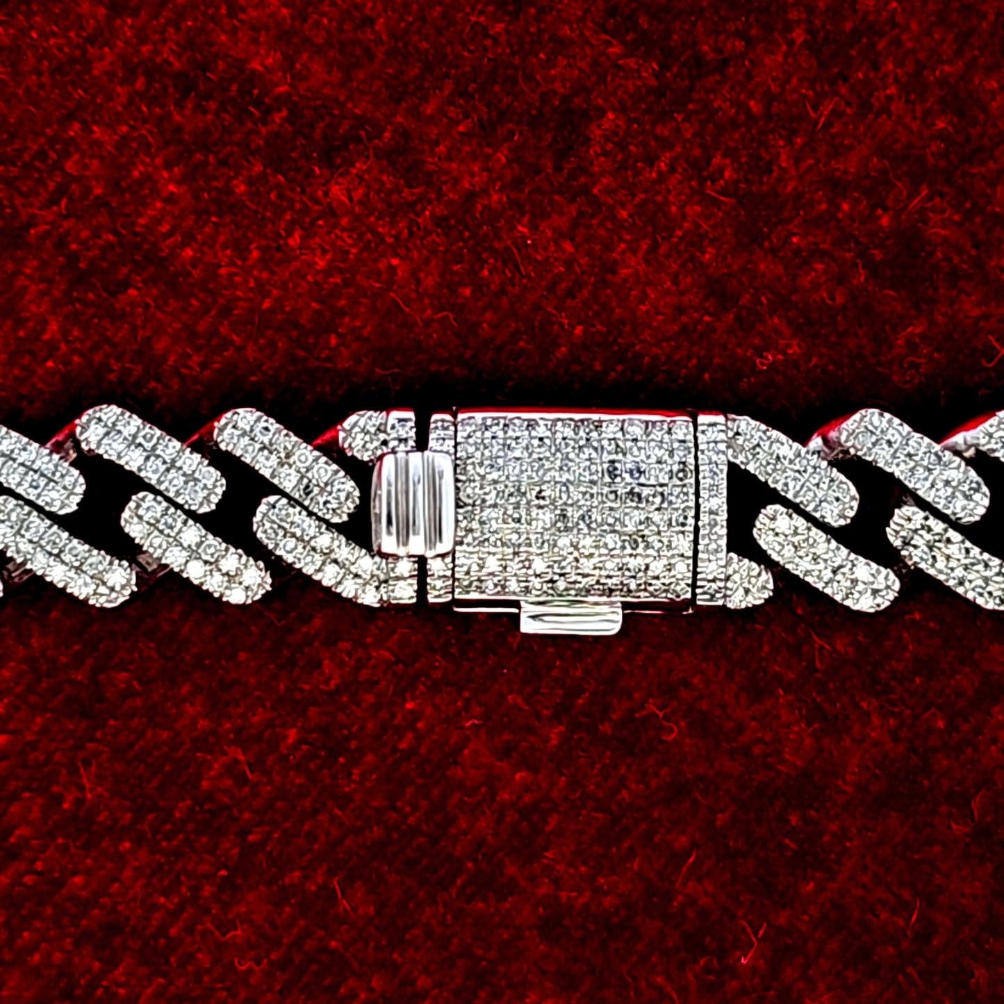 Diamond Bracelet 2.22 ct. 10K White Gold