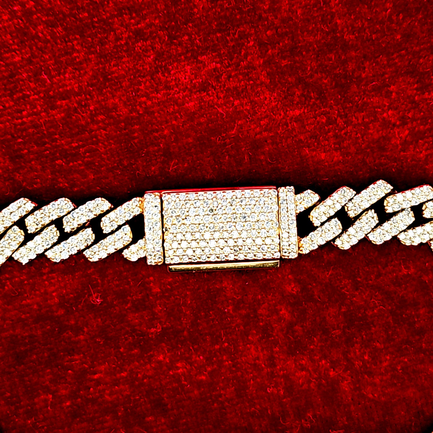 Cuban Bracelet 4.0 ct. Diamond 10K Gold