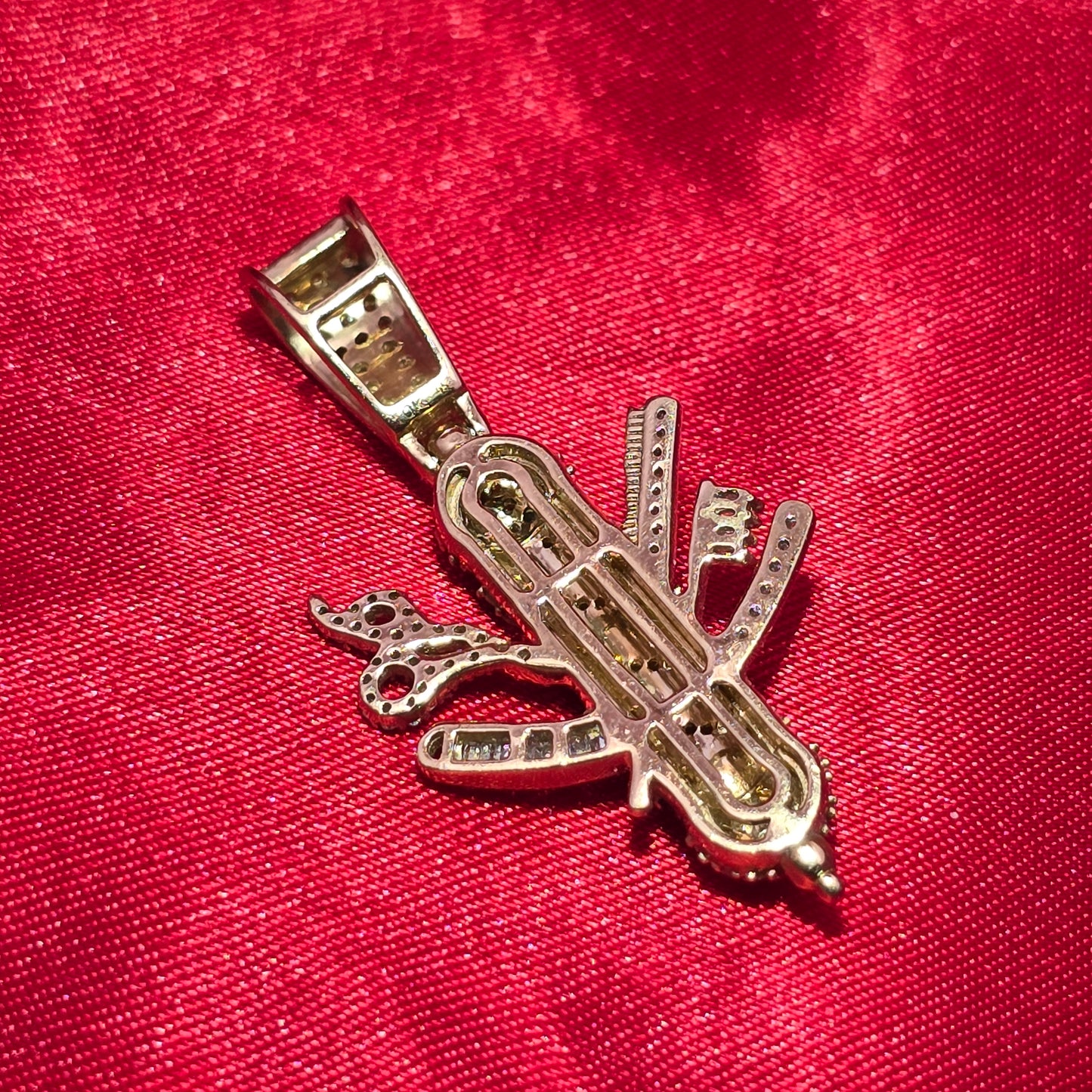 10k Yellow Gold Diamond Barber Pole Pendant 0.50ctw
