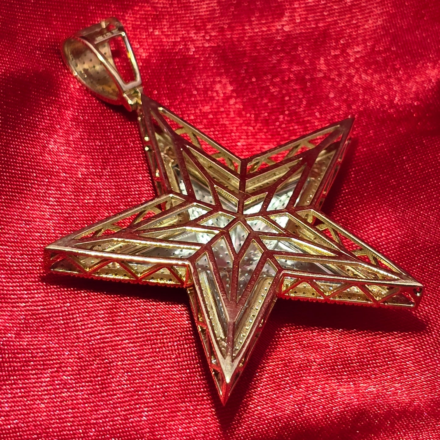 10k Yellow Gold Diamond Star Pendant 1.70 ctw