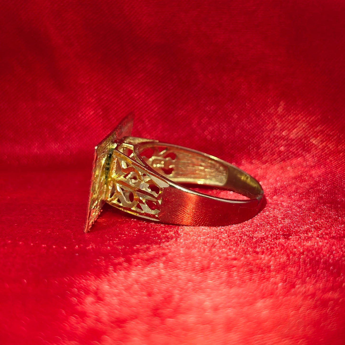10K Gold Hundered Dollar Bill Ring