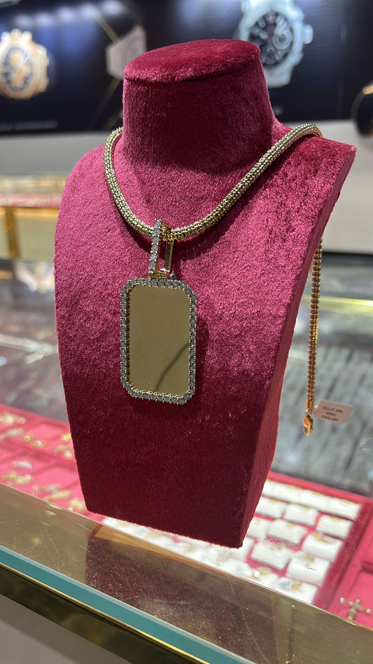 Rectangular Memory Pendant 0.23CTW with 10K Ice Chain
